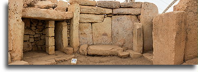 South Temple::Mnajdra, Malta::