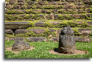 Potbelly Sculpture::Tak'alik Ab'aj, Guatemala::