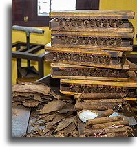 Box-pressing::Granada, Nicaragua::