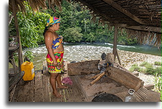 Open Fire Kitchen::Emberá Druá, Panama::