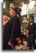 Mother with Her Children::Mea Shearim District, Jerusalem, Israel::