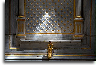 Sunken Columns::Topkapı Palace, Istanbul, Turkey::