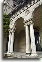 Arches with Double Pillars::Newport, Rhode Island, United States::