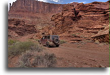 Driving Holeman Spring Basin::Island in the Sky, Canyonlands, Utah, USA::