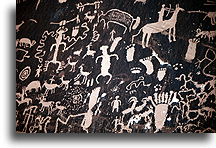 Newspaper Rock Petroglyphs #2::Utah, United States::